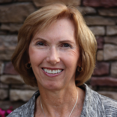 Lynn Newcomer headshot